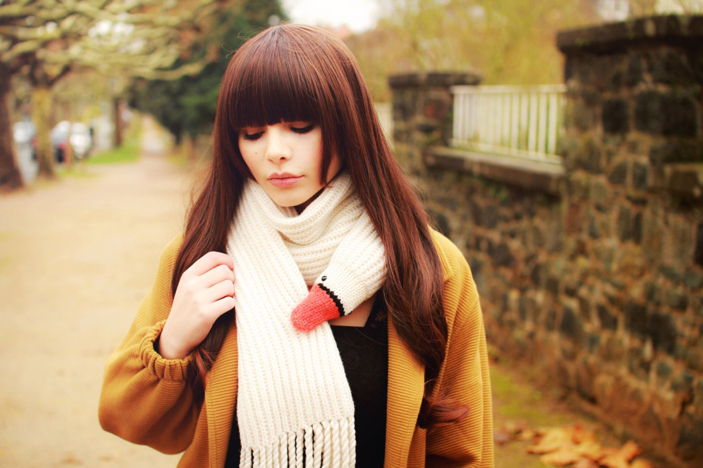 Schwan Schal mit Fransen