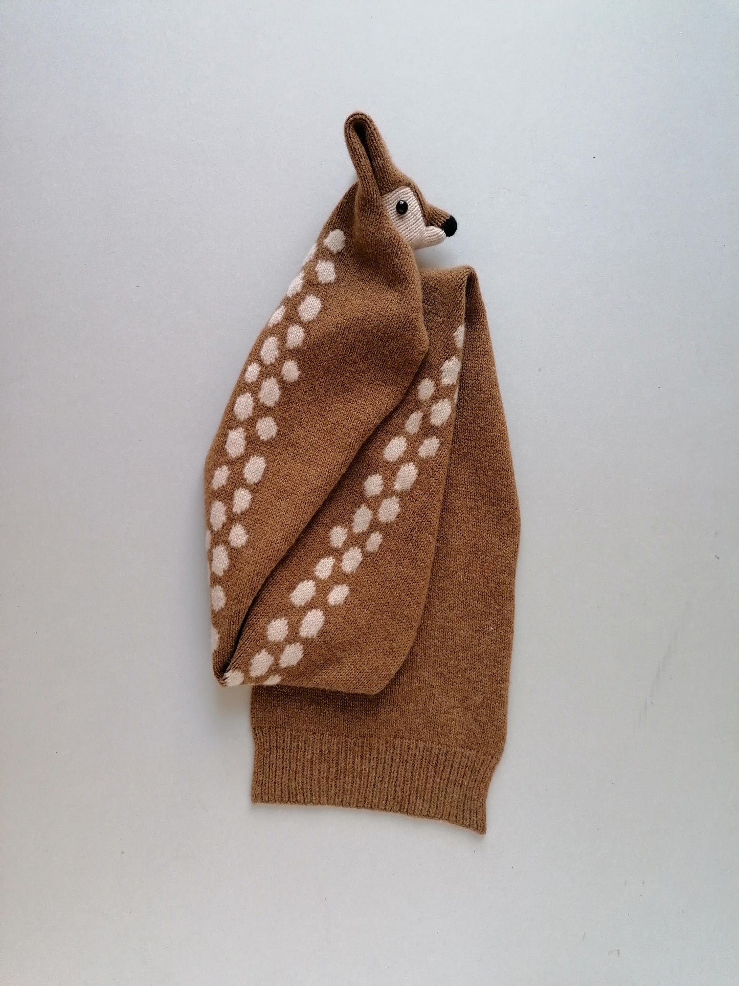 Knitted Doe Scarf