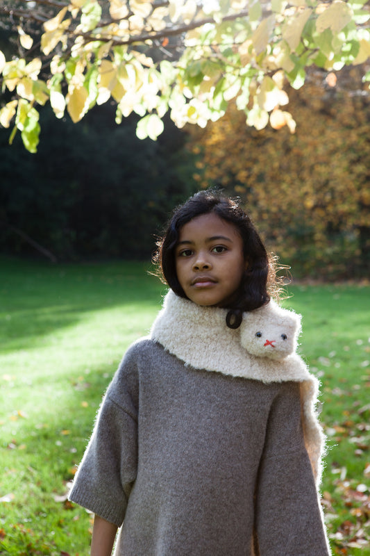 Cat scarf for children made from fluffy bouclé yarn