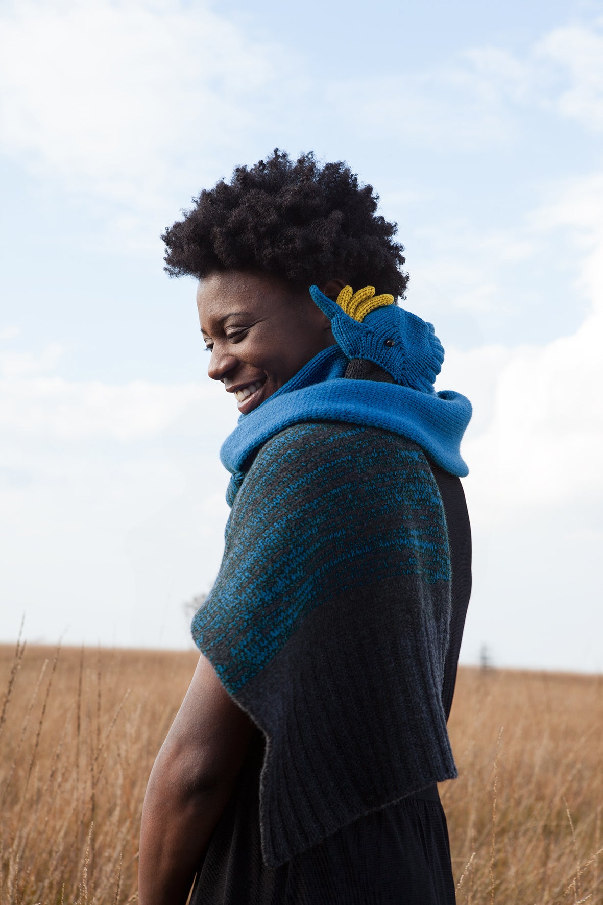 Cockatoo Stole in turqoise blue with yellow from lambswool, bird scarf knitted by Nina Fuhrer