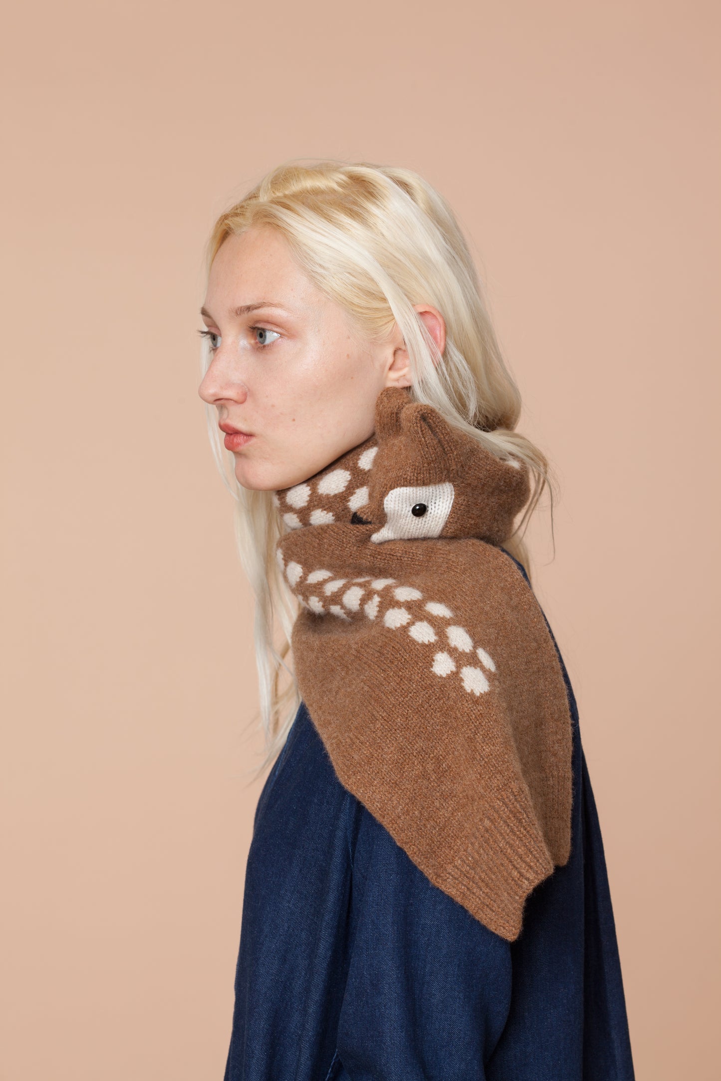 Knitted Doe Scarf