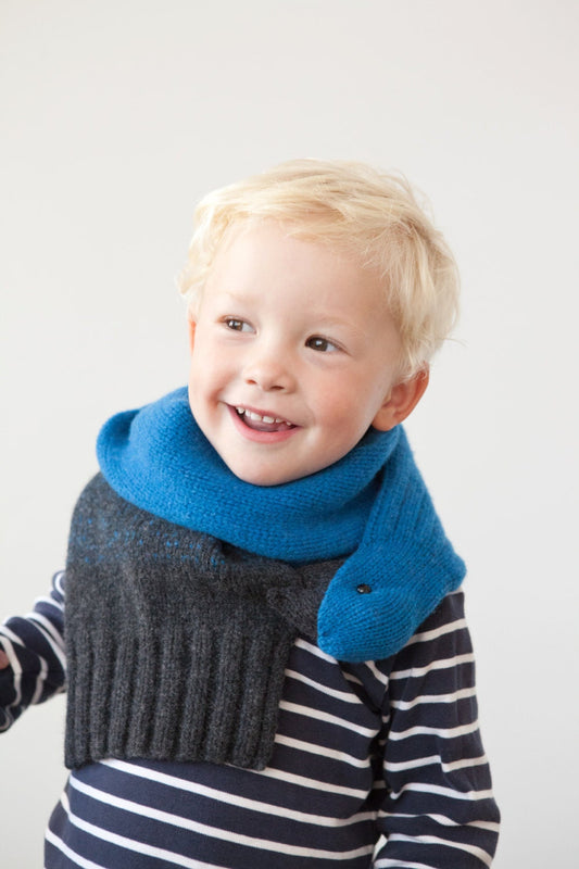 Parrot Scarf for Kids, small hyacinth Macaw
