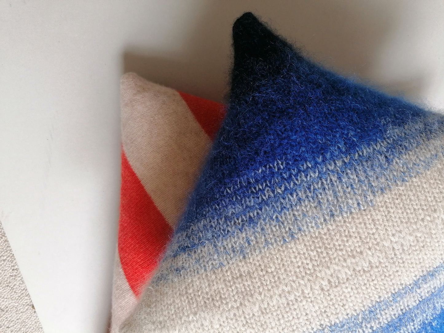 Cushion Cover with Diagonal Colour Gradient