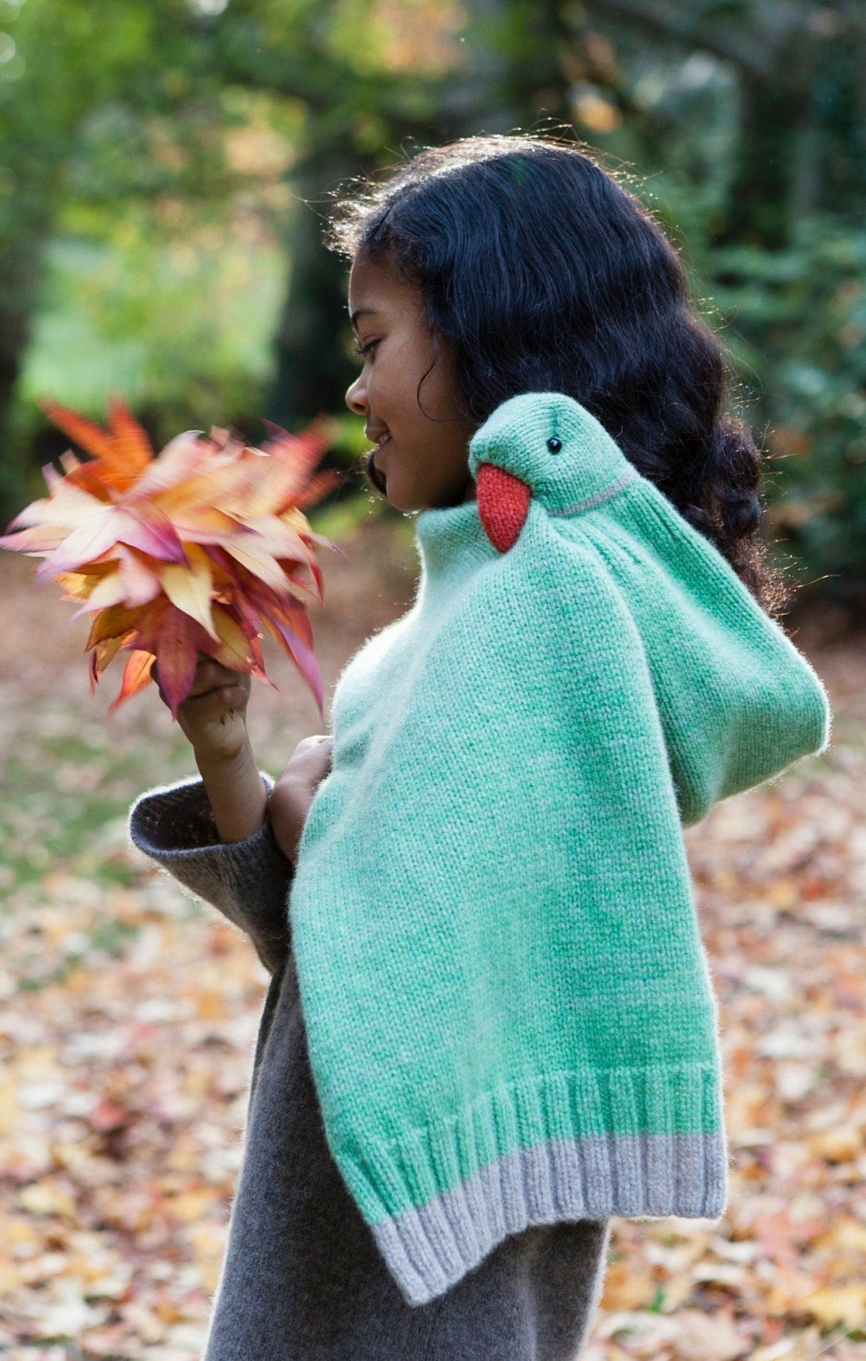 Rose-ringed Parakeet scarf for kids